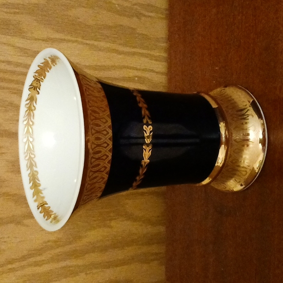 Bohemia Countess Collection Leander 1946 Floral Vase - Picture 2 of 4